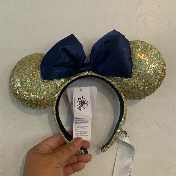 Disney Parks 50th Minnie Sequins Iridescent Loungefly Backpack and Minnie Ears - Picture 8 of 10